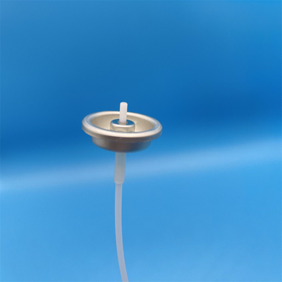 Una válvula de dosificación de frescador de aire de plástico de una pulgada. Dispensación de precisión para uso doméstico y comercial.