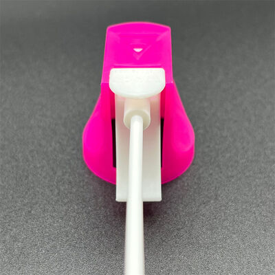 Capuchón regulable para el disparo de aerosoles para necesidades de distribución versátiles