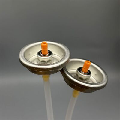 Válvula de limpieza de espuma para dispersión de espuma densa y pegajosa en aplicaciones de limpieza de superficies