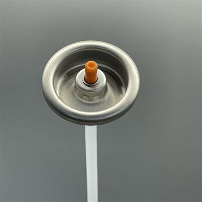 Válvula a base de agua para insecticidas en aerosol con solución dispensadora de alta capacidad